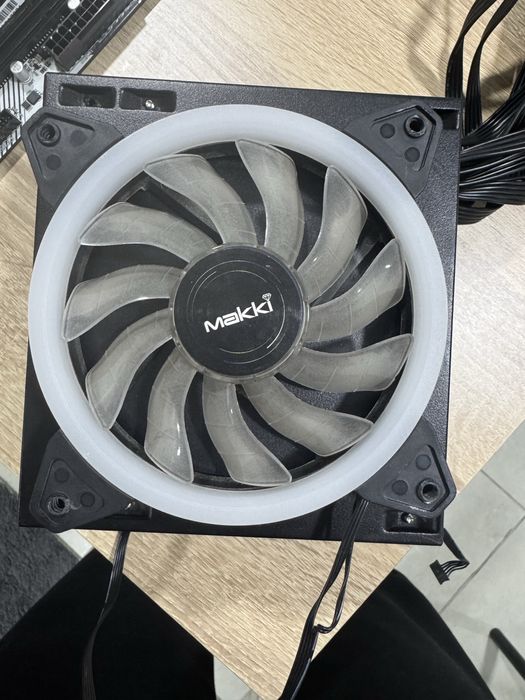 Продавам части за компютър