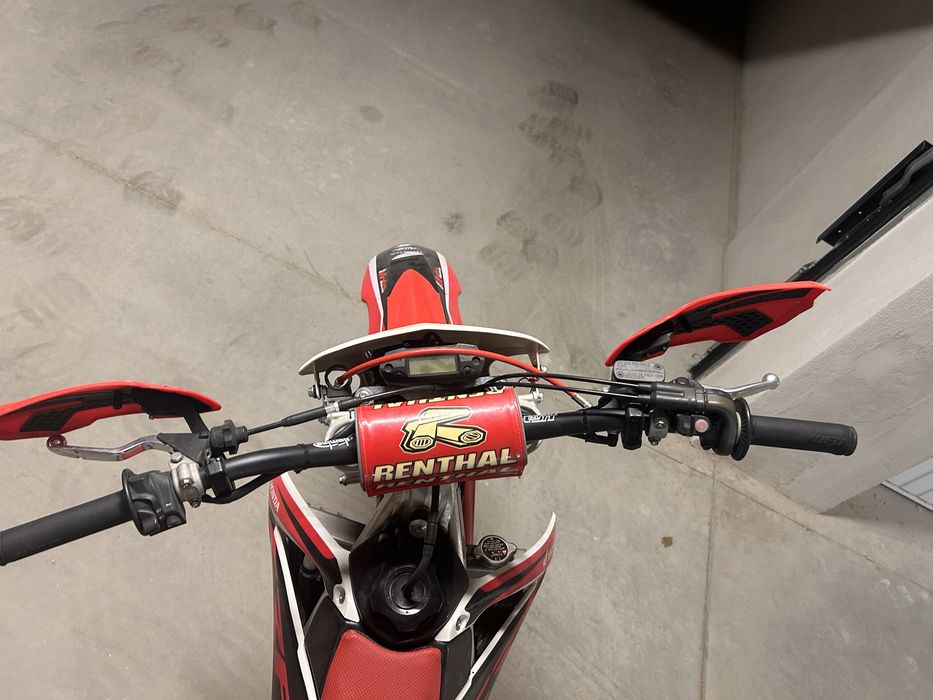 Honda CRF 250  – С регистрация, 1000 км, Перфектен!