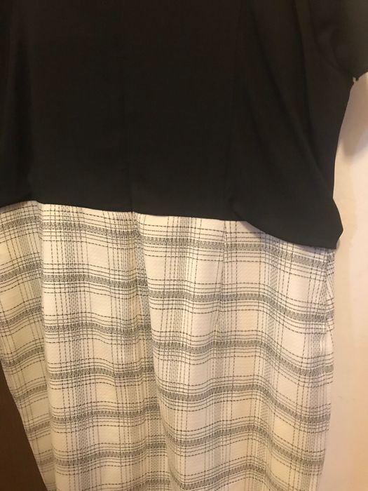 Vand rochie deosebita alb-negru