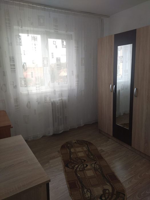 Inchiriez apartament