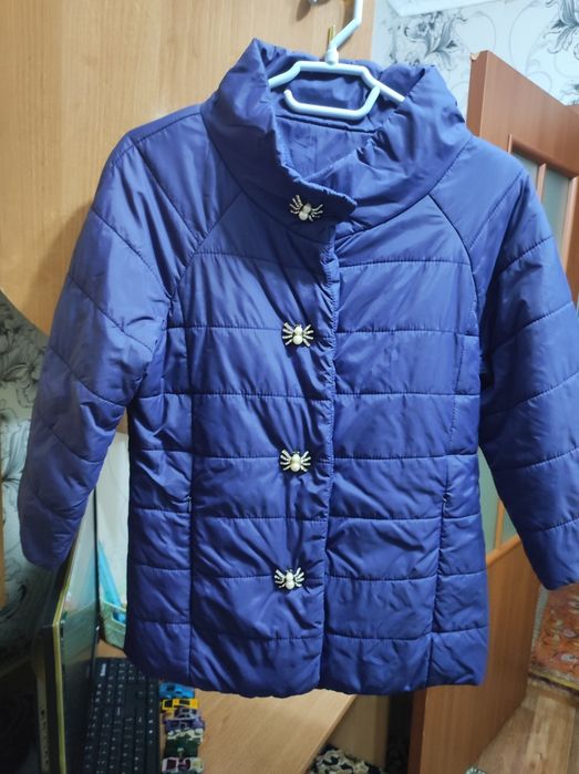 Продам осенние куртки