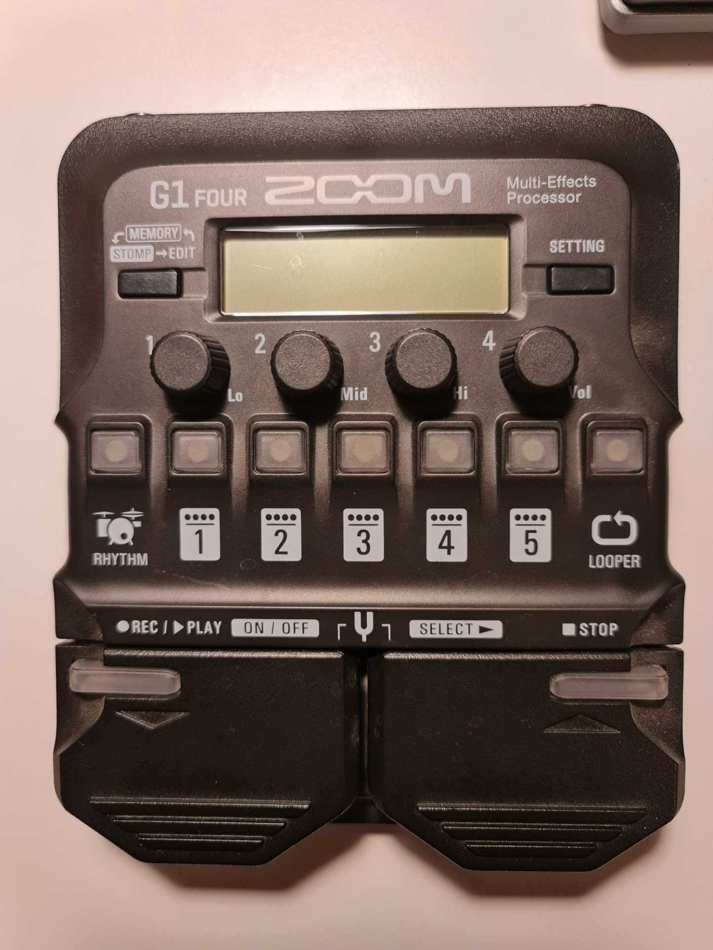 Chitara electrica + amp Fender + multi efect Zoom