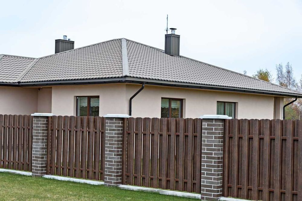 Garduri din sipca metalica, panou stil jaluzele, BCA, tabla si plasa