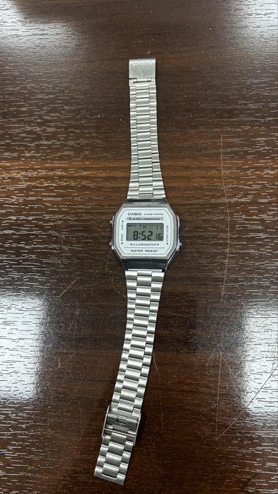 Продам часы винтажные Casio A168