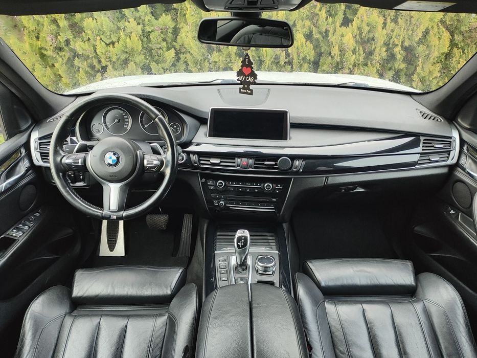 BMW X5/2014/3.0d/X drive/258cp