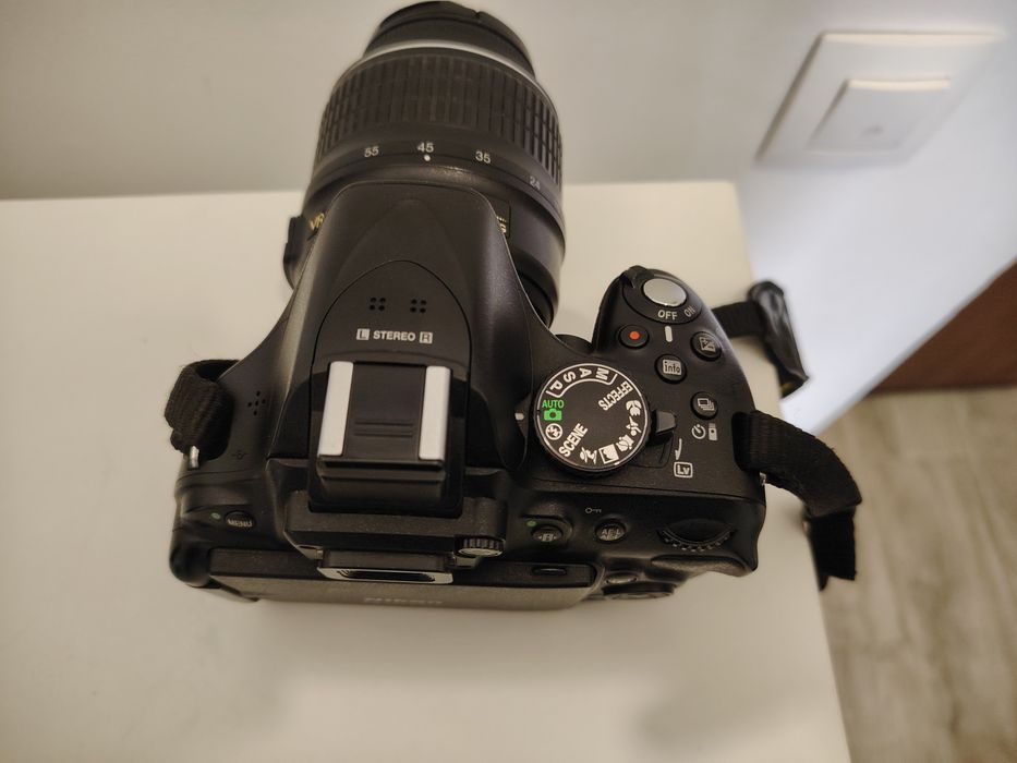 Vând Nikon D5200