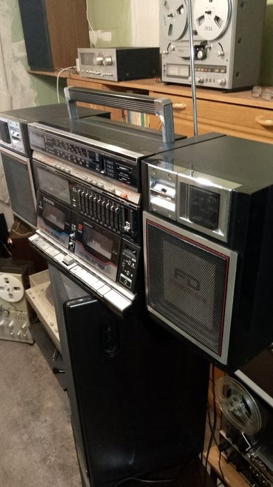 Музыкальный центр,ар -999 шарп