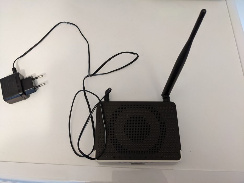 Vând router NETIS WF2411