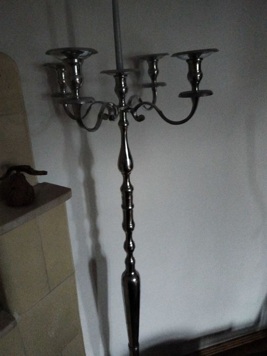 Vas si sticla aghiasma,sfesnic de podea