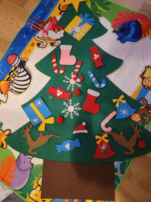 Brad de Crăciun fetru 24 accesorii confecționat manual