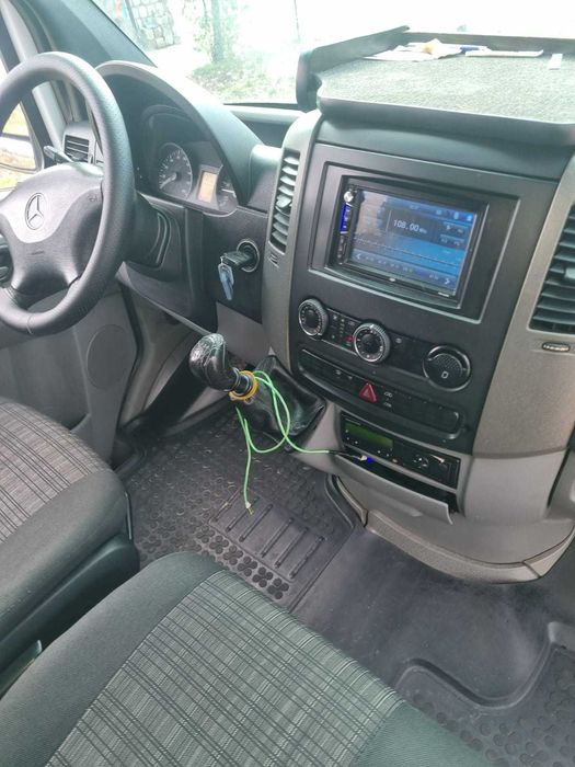 Mercedes-Benz Sprinter 319 CDI – 2009 – 7 locuri – 190 CP