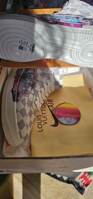 Adidasi originali Louis Vuitton marime 42 o singură pereche