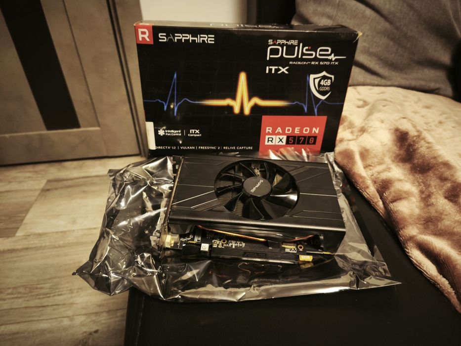 Vând placa video Radeon rx570 4GB