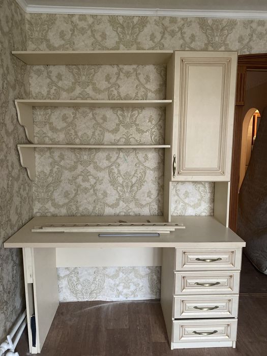 Продам школьный уголок. Красивый добротный