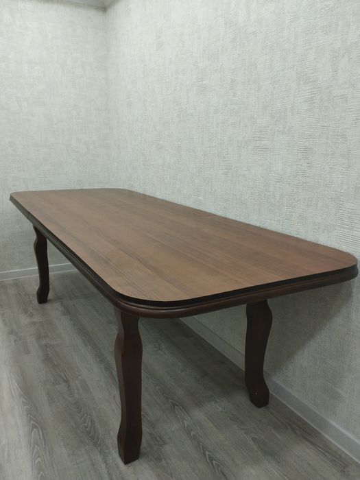 Продам стол для гостиной  250x90x75