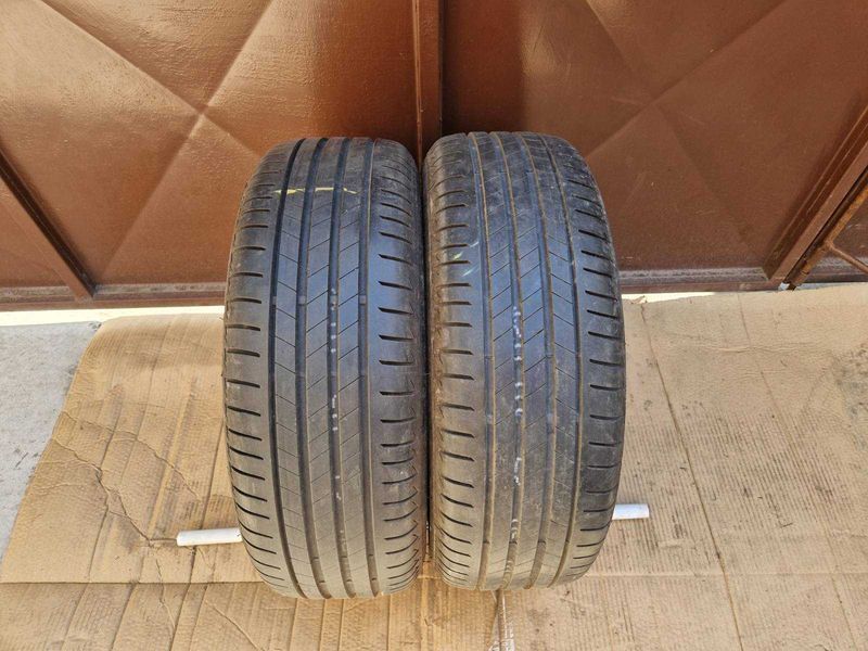 2 Bridgestone R16 195/55
летни гуми
DOT3722