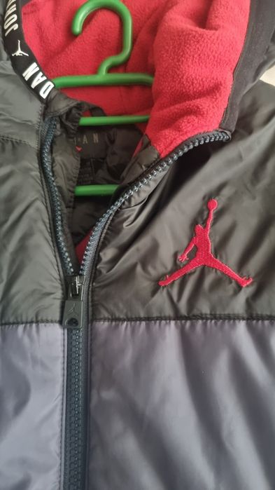 Детско яке Jordan размер М