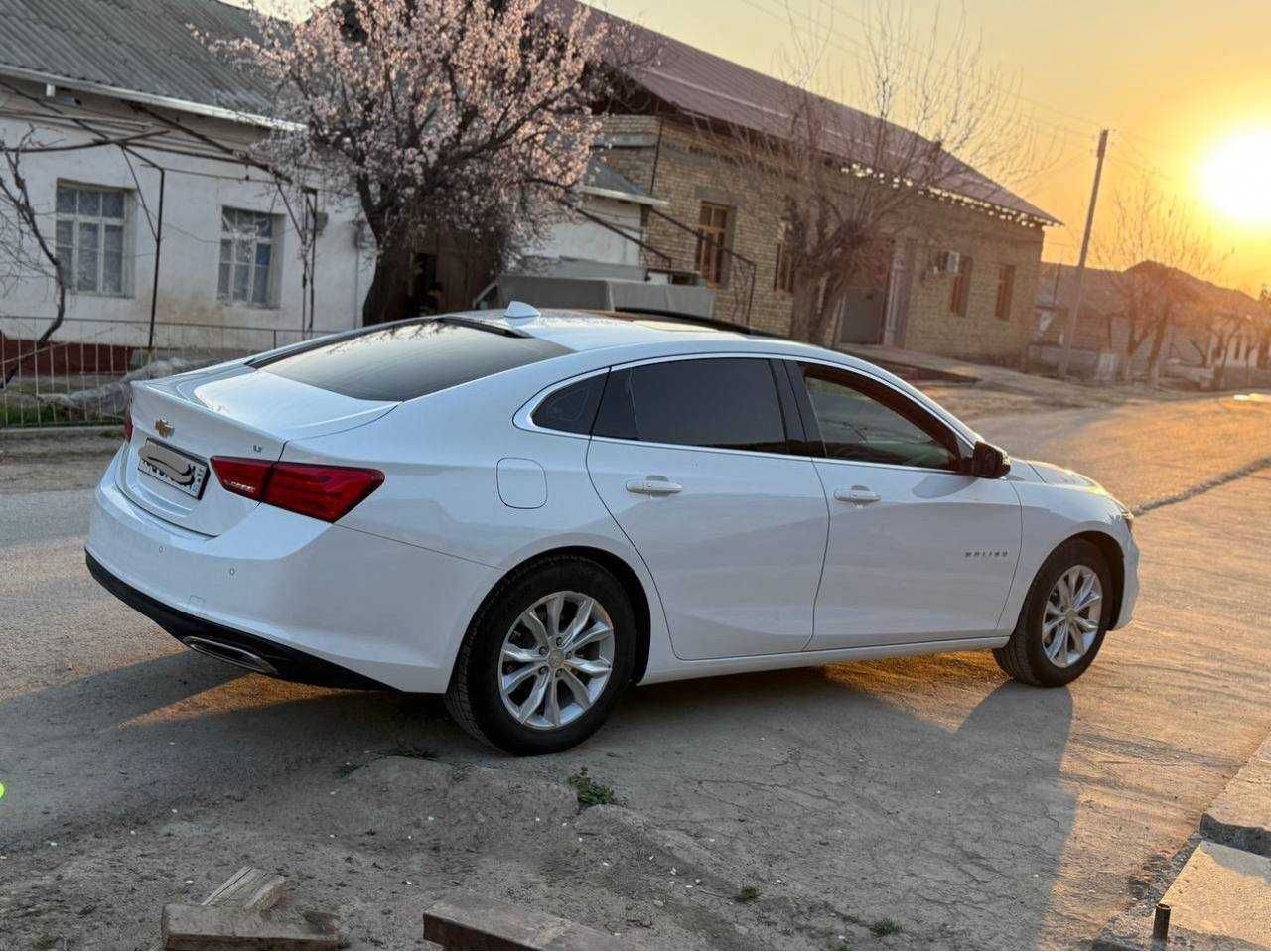 Malibu 2, 4 atmosferniy, holati ideal