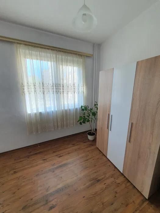 Дава се под наем Тристаен апартамент в Пловдив, Кючук Париж - 92 кв.м за 460 € - Снимка #5