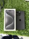 iPhone 15 pro max. Telni prava ob berganga beraman