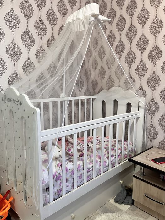 Продам детскую кроватку