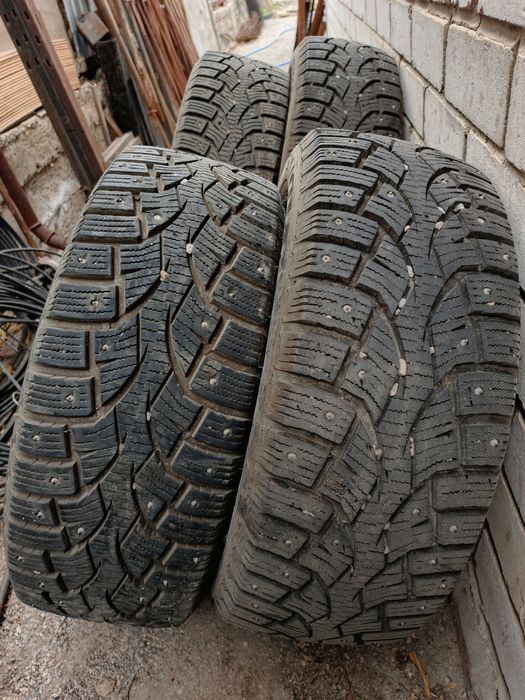 Зимние шины R-16 205/55 Centara