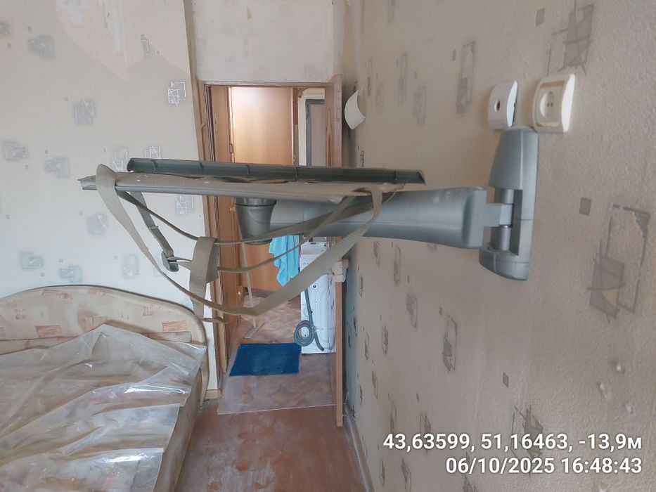 Продам кронштейн под телевизор,размеры ширина30см., длина 50 см.краншт