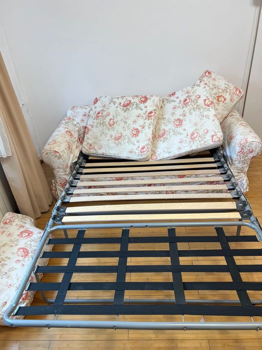 Canapea extensibila IKEA