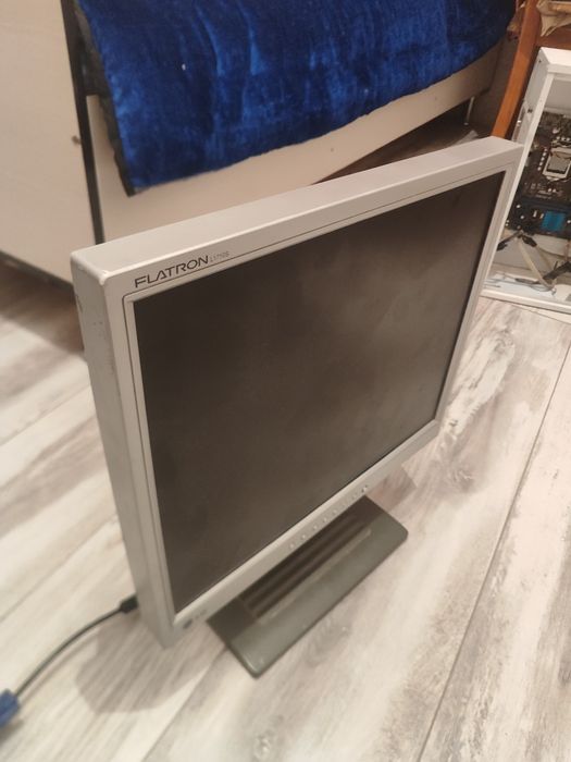 Продам монитор 1280×1024 75 Гц

Состояние: рабочее, без битых пикселе