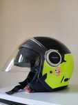 Моторна/ Скутерска каска Helios Color Fluo Black/Yellow Gloss Airoh
