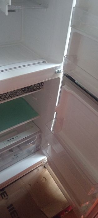 Холодильник Samsung