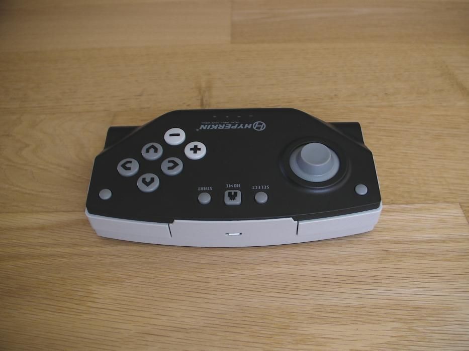 Controller maneta wireless pentru console Hyperkin Retron 5