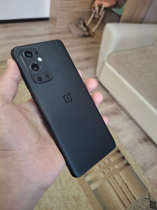 One plus 9 pro 12+12/256