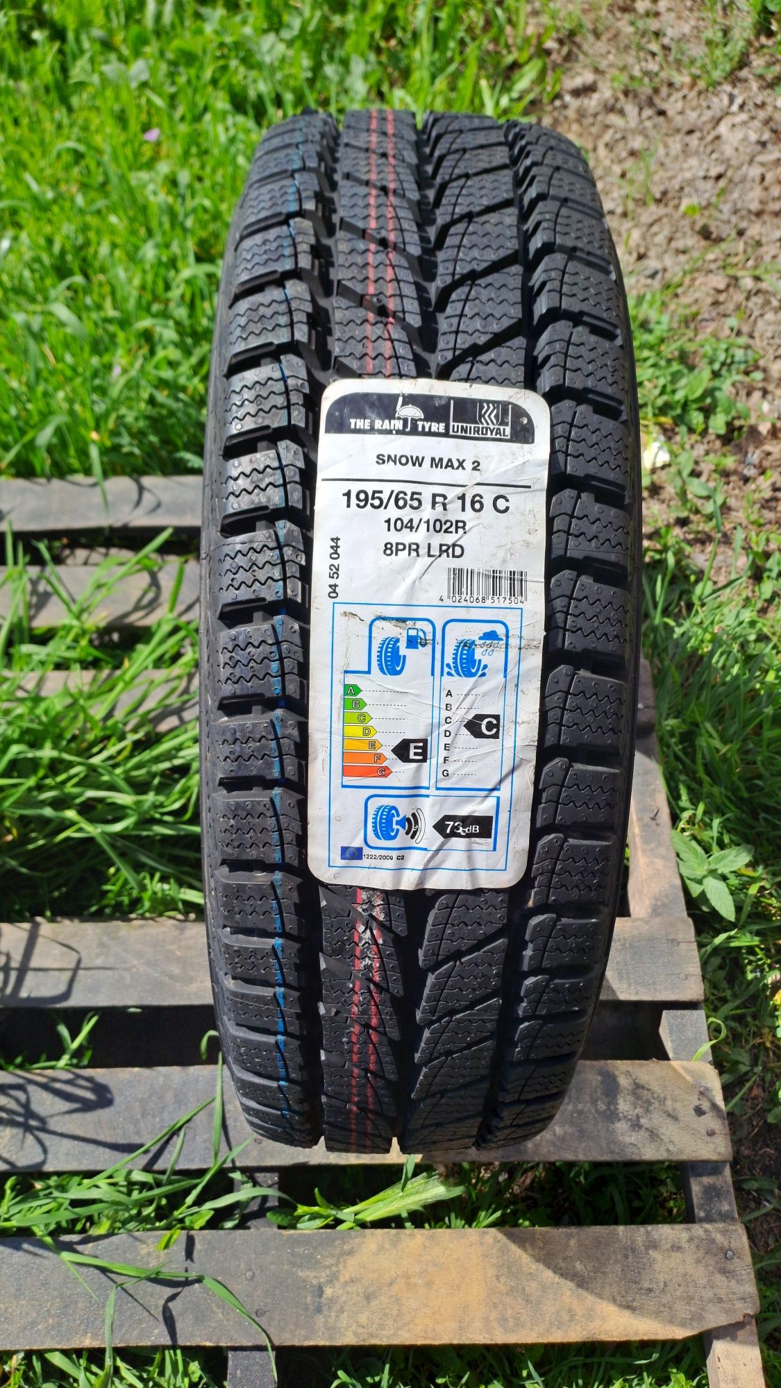 1бр. Нова 195/65/16C Uniroyal Snow MAX 2, Бусова
