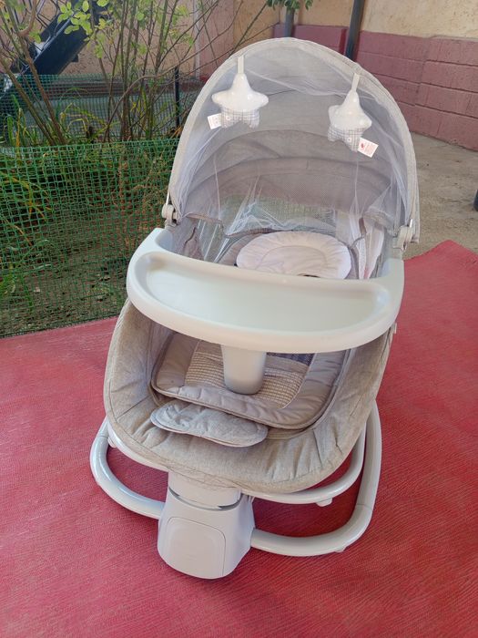 Продам шезлонг детский .