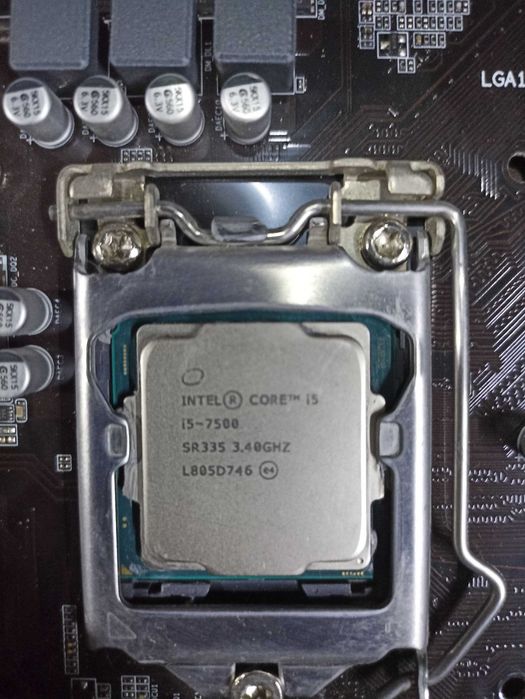 Срочно Продается H 110 
i5 7500
10-ta bor 
500.000 dan