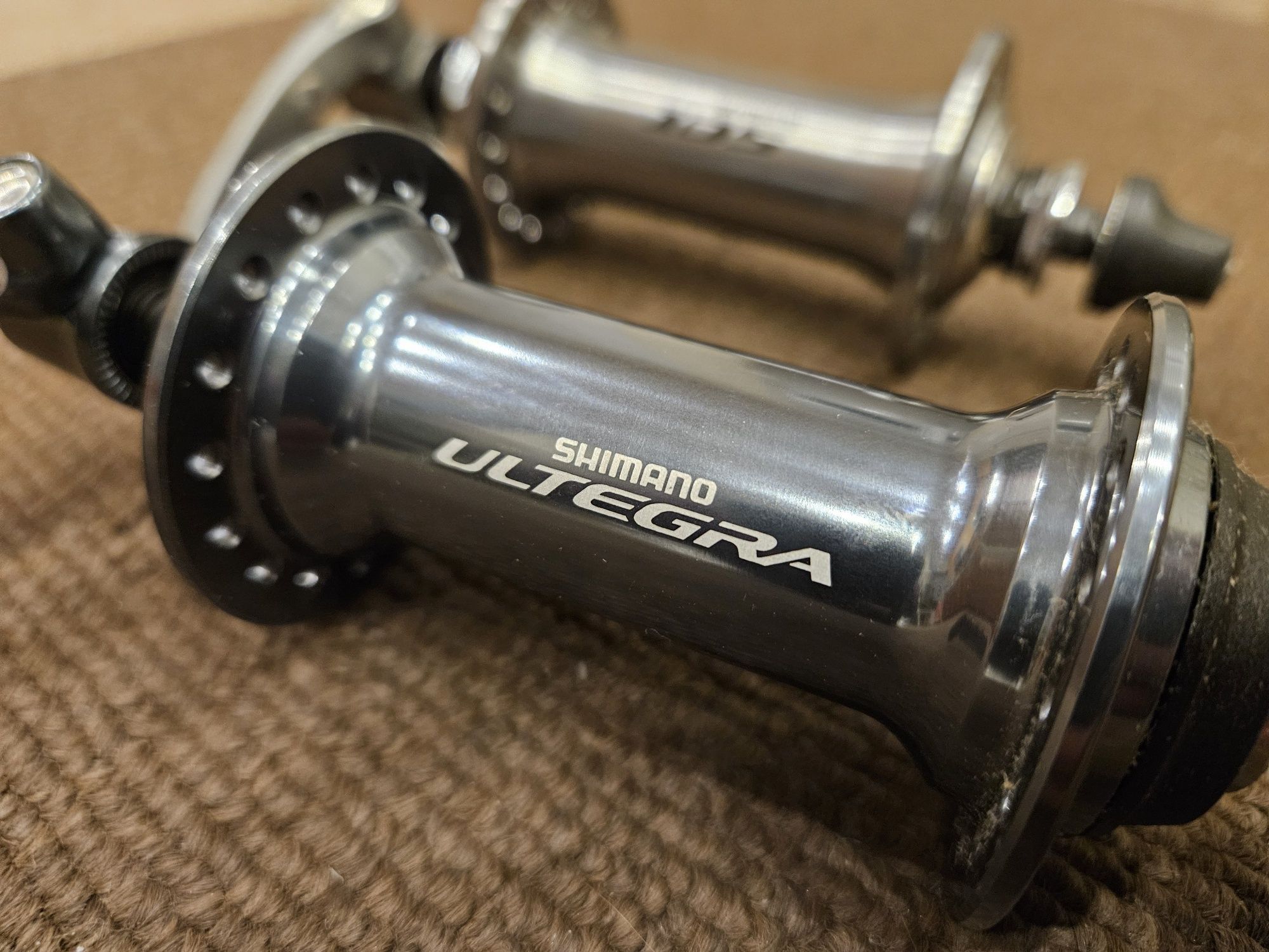 Нова предна главина Shimano 105 / Ultegra , 9mm x 100mm , 32H