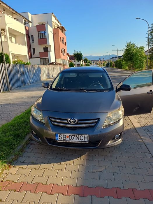 Vând Toyota Corolla