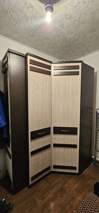 Шкаф (мебель) ул. Саяхат