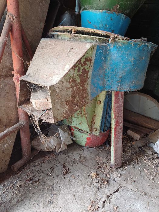 Продавам фуражомелки