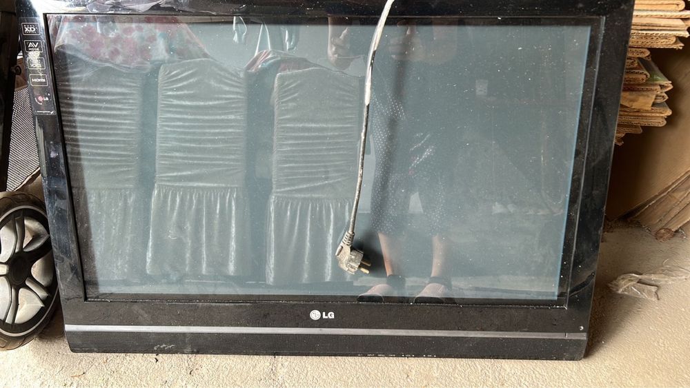 Телевизор сатылады. Жұмыс істеп тұр