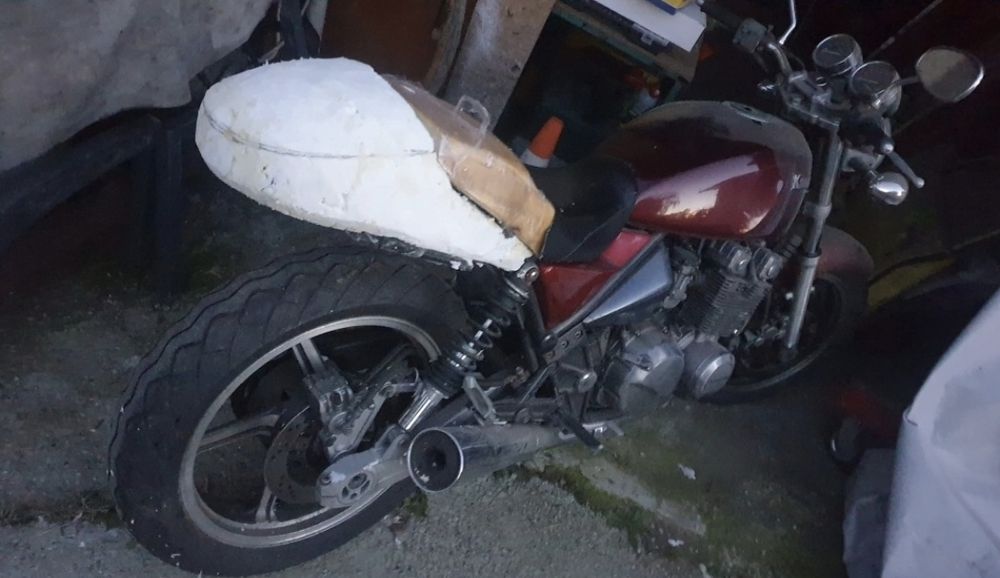 Kawasaki Zephyr 550 proiect cafe racer