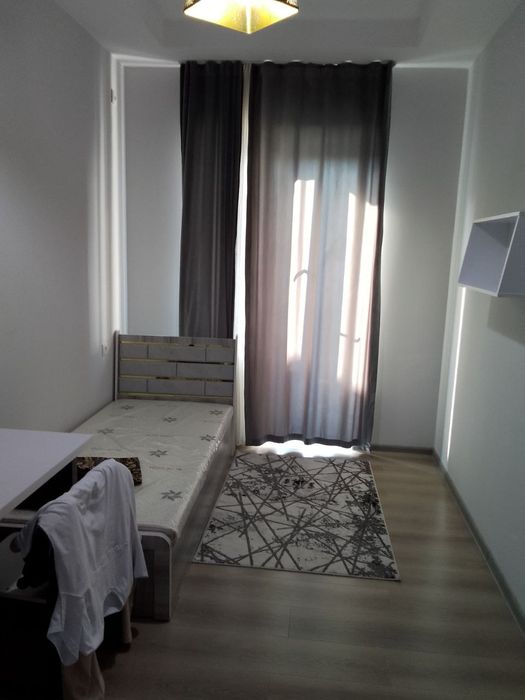 Цалковский 3 комнатная сдаётся  семя. Девушки, парни