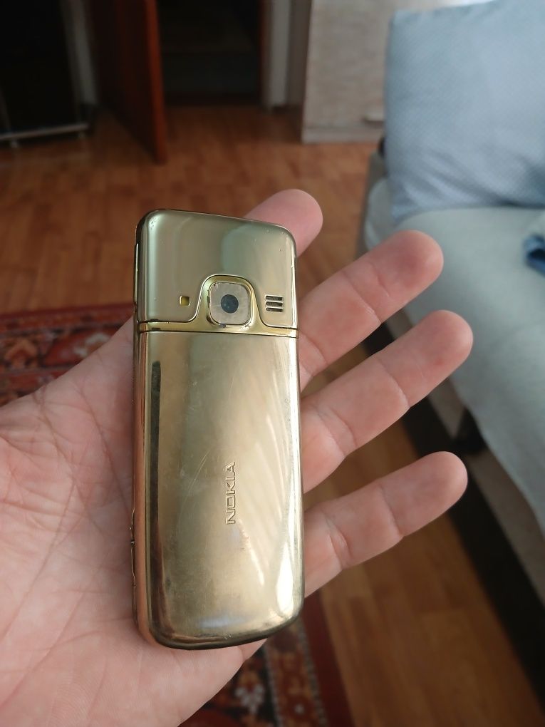 Nokia 6700. Original