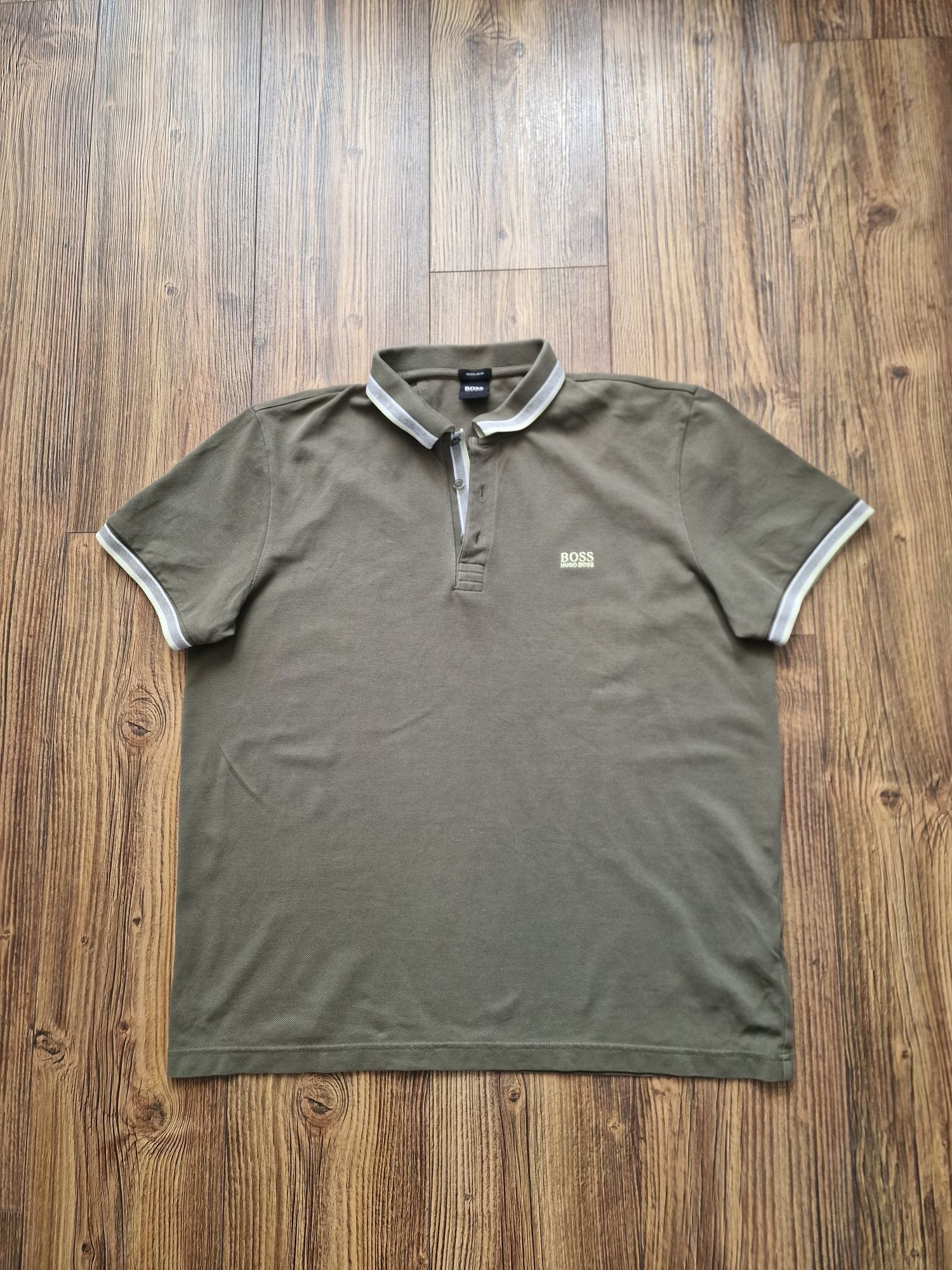 Страхотна мъжка тениска HUGO BOSS размер 2XL / XL