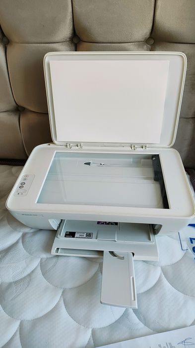 Imprimanta HP negru și color