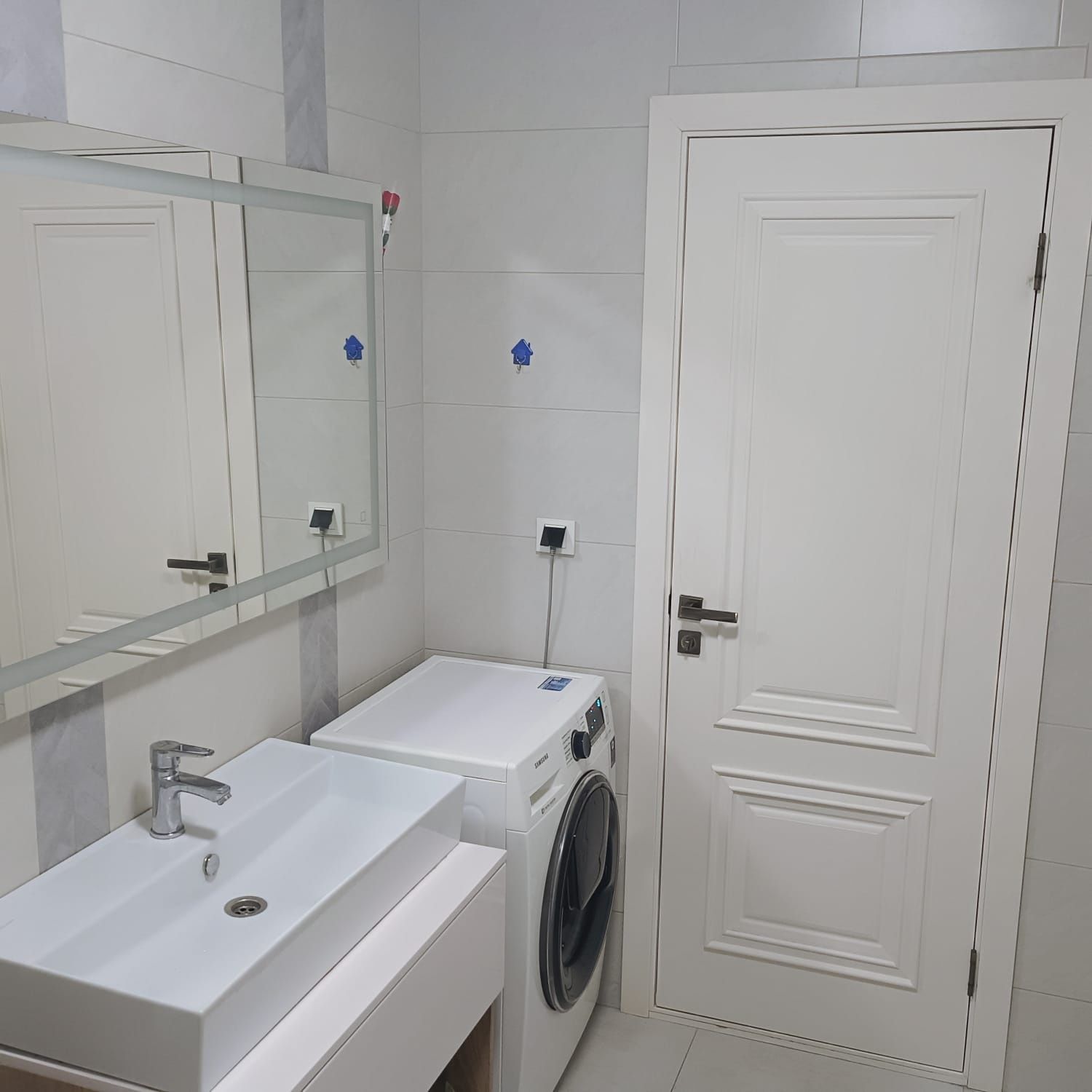 Продаётся 2 комн, мкрн Женис