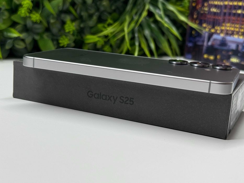 ! Като НоВо! Samsung Galaxy S25 128GB Silver Гаранция