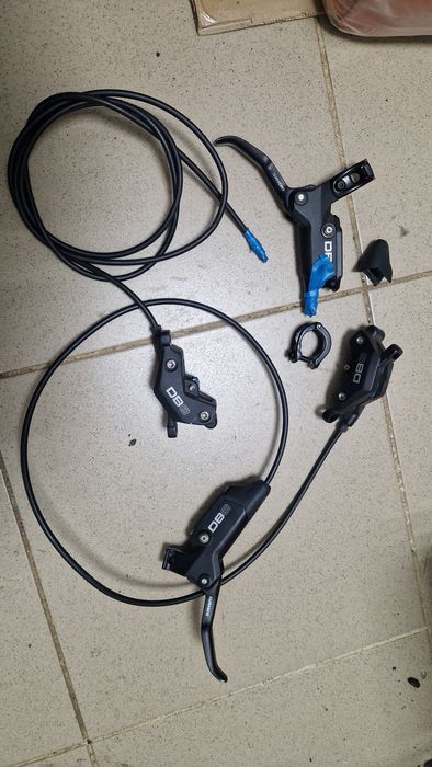 Sram DB8 - хидравлични спирачки с ротори за велосипед