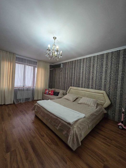 Продам 2 ком квартиру , мкр Нурсат вдоль аллеи